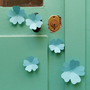 Kit de fleurs griottes en papier bleu clair PliPapierCiseaux - idée décoration